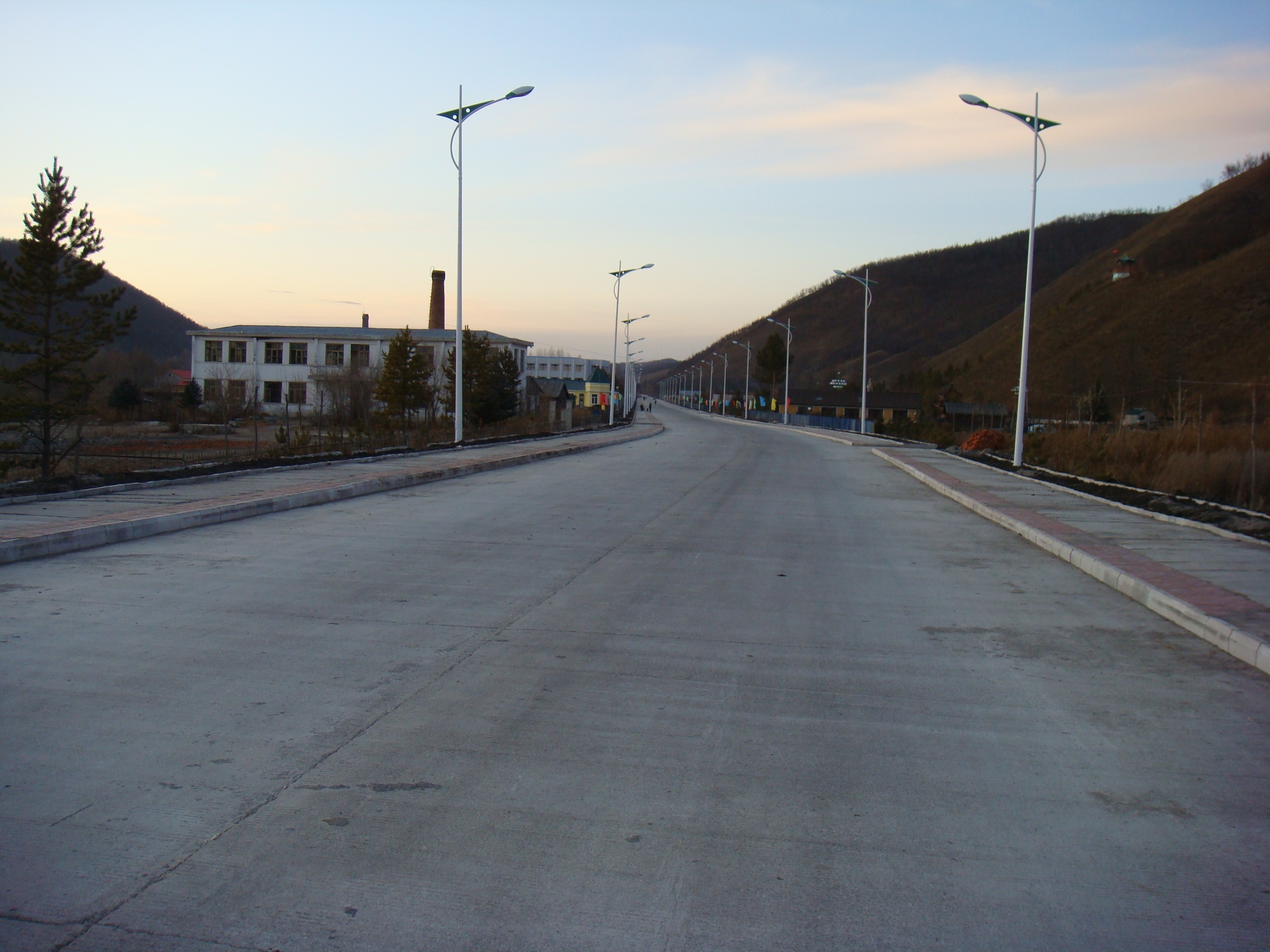 剛家屯-黑龍江生交界公路、中心村-查哈陽界公路等2013年度公路項(xiàng)目決算審計(jì)